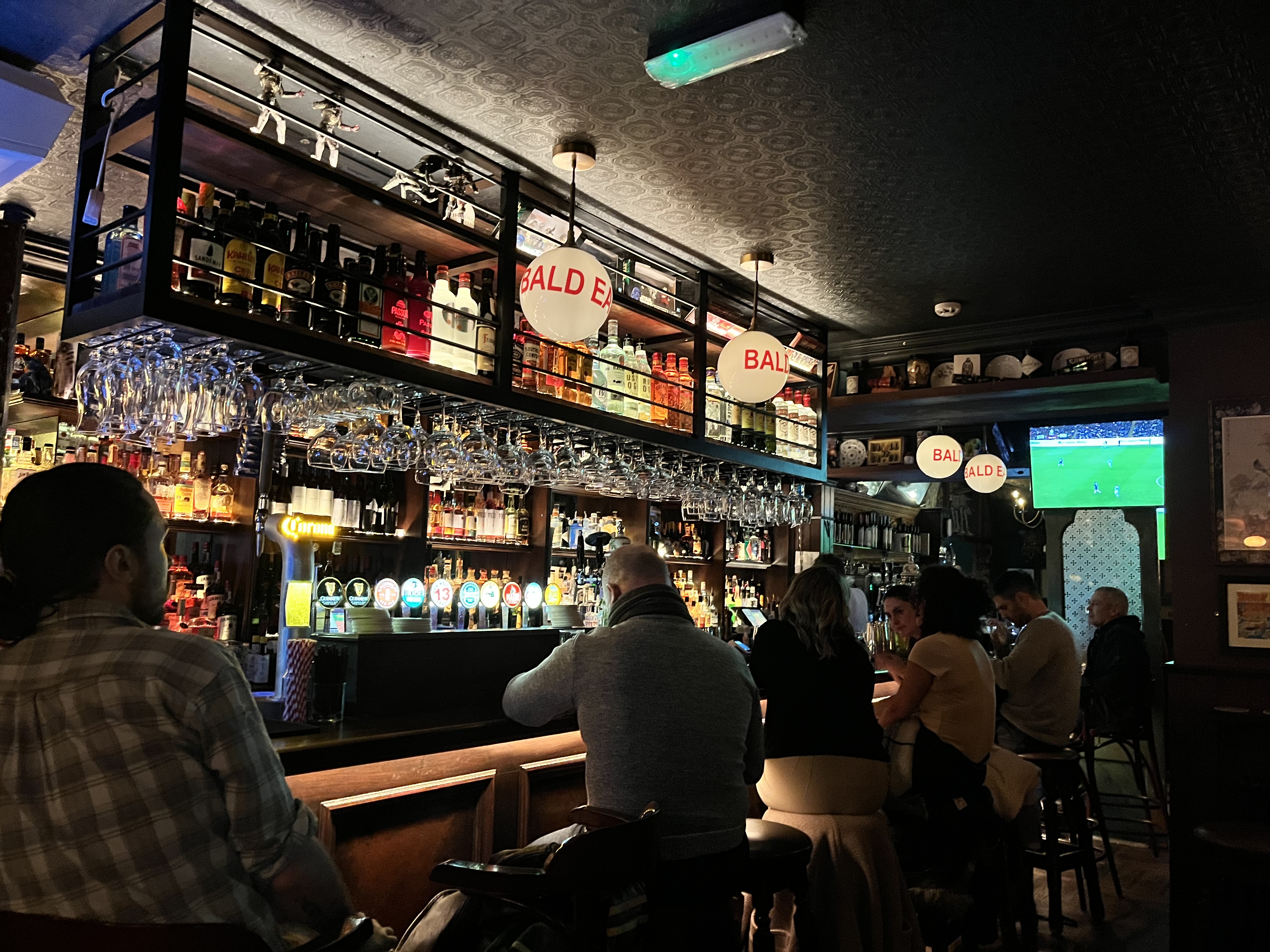 Weirdo Guide to Dublin Pubs: The Bald Eagle thumbnail
