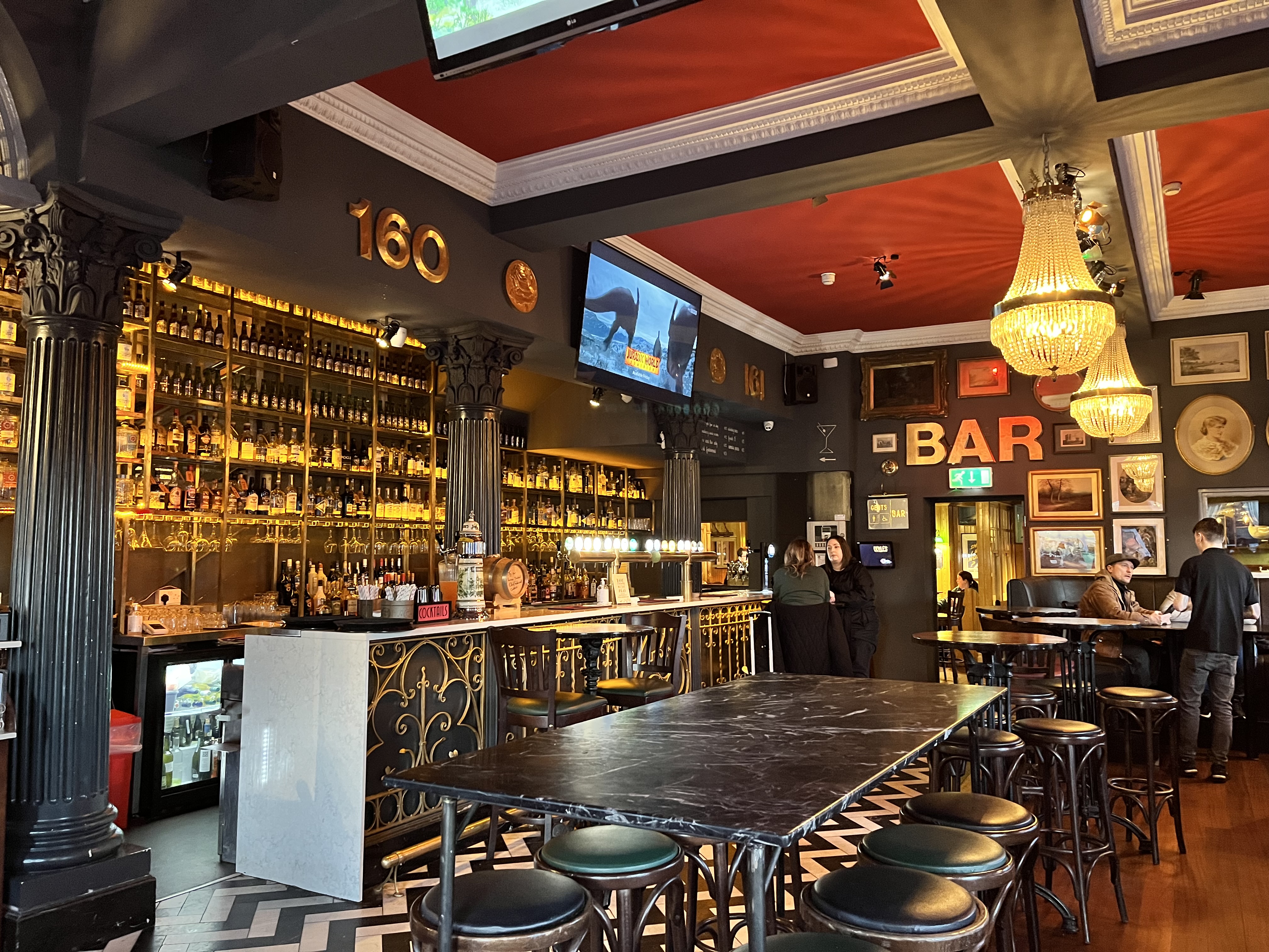 Weirdo Guide to Dublin Pubs: Doyle’s Corner thumbnail